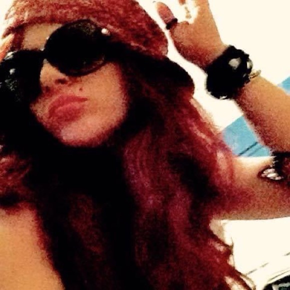 Meet your Posher, Holly - Picture 5 of 6